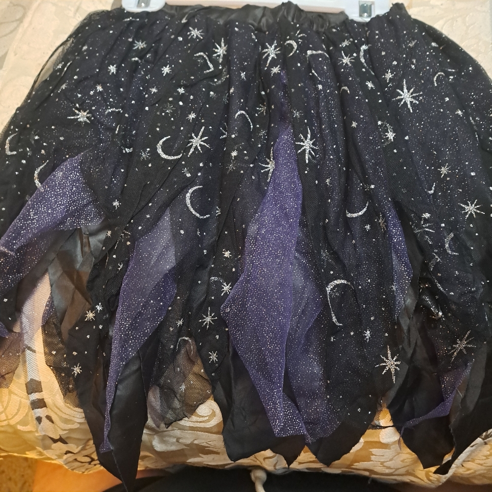 NWT- CRESENT MOON & STARS TUTU